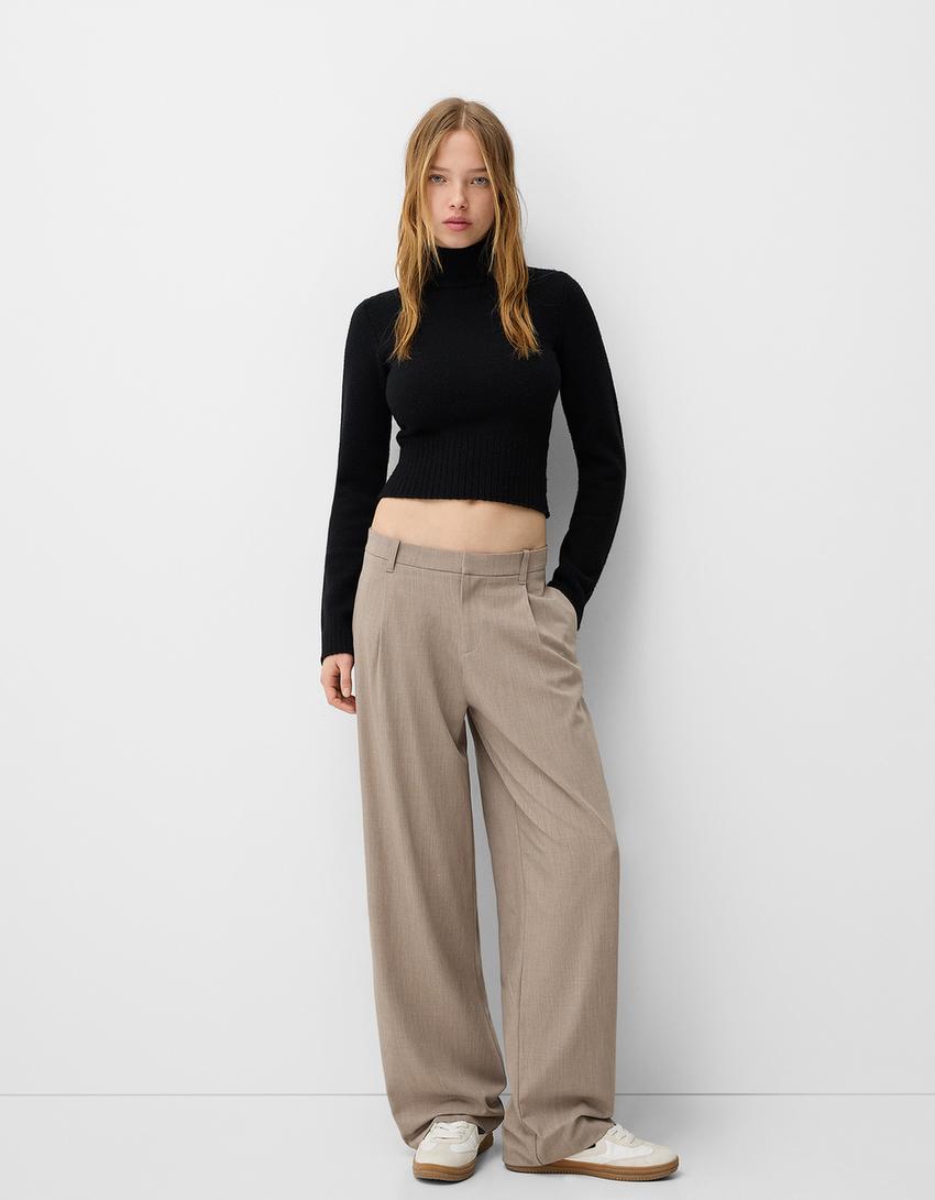 LOW-RISE BAGGY TROUSERS