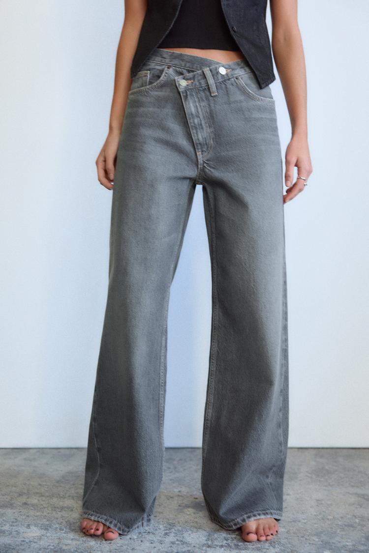 HIGH-WAIST WIDE LEG JEANS