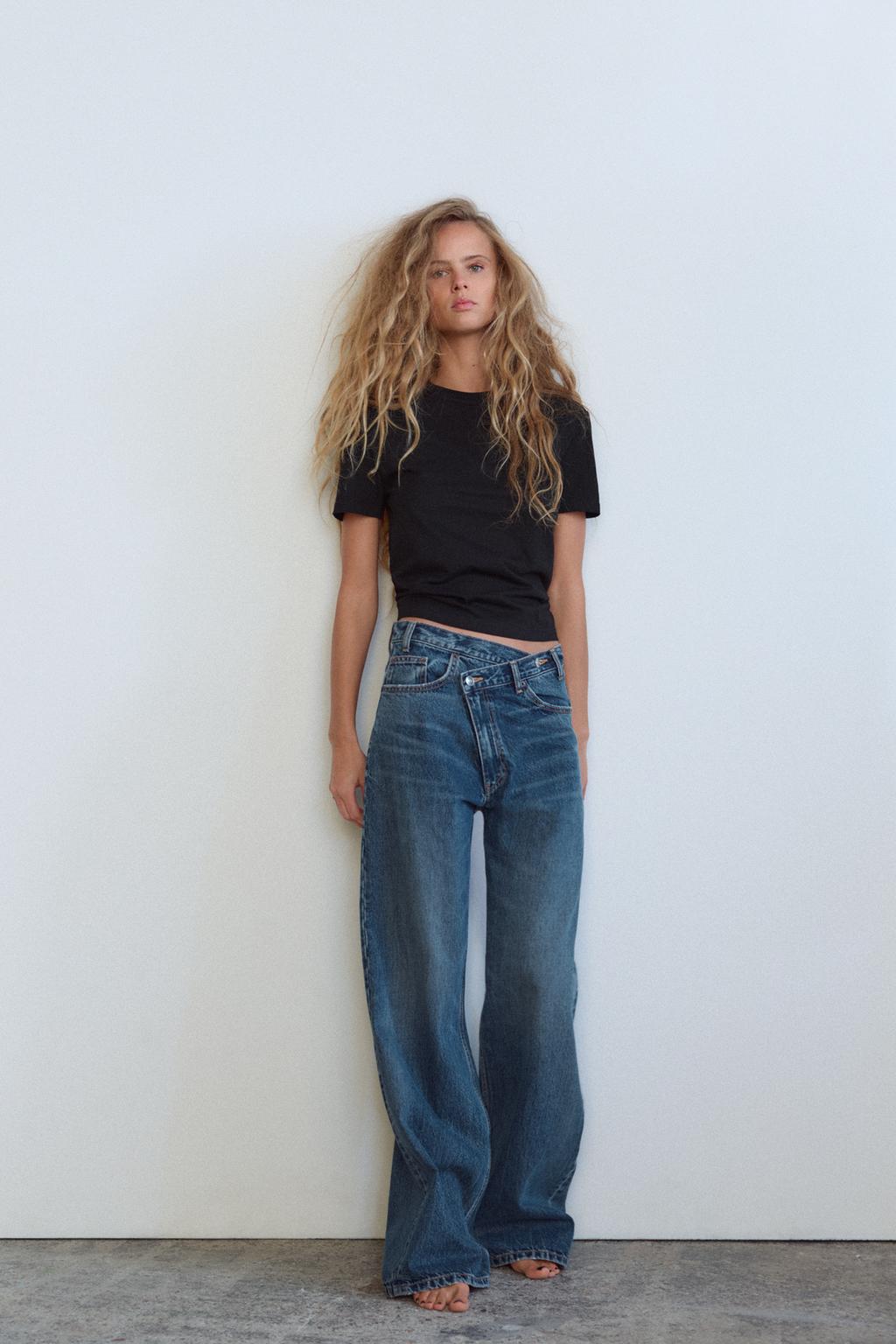 HIGH-WAIST WIDE LEG JEANS