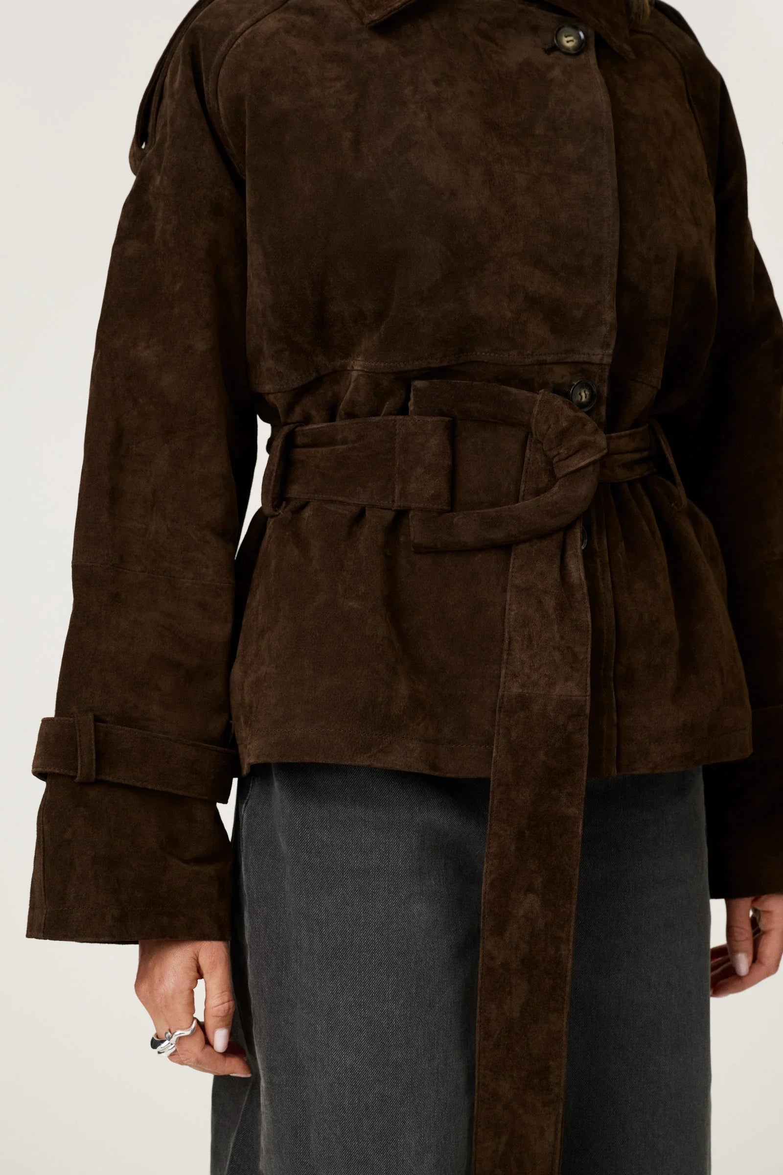 SUEDE SHORT TRENCH