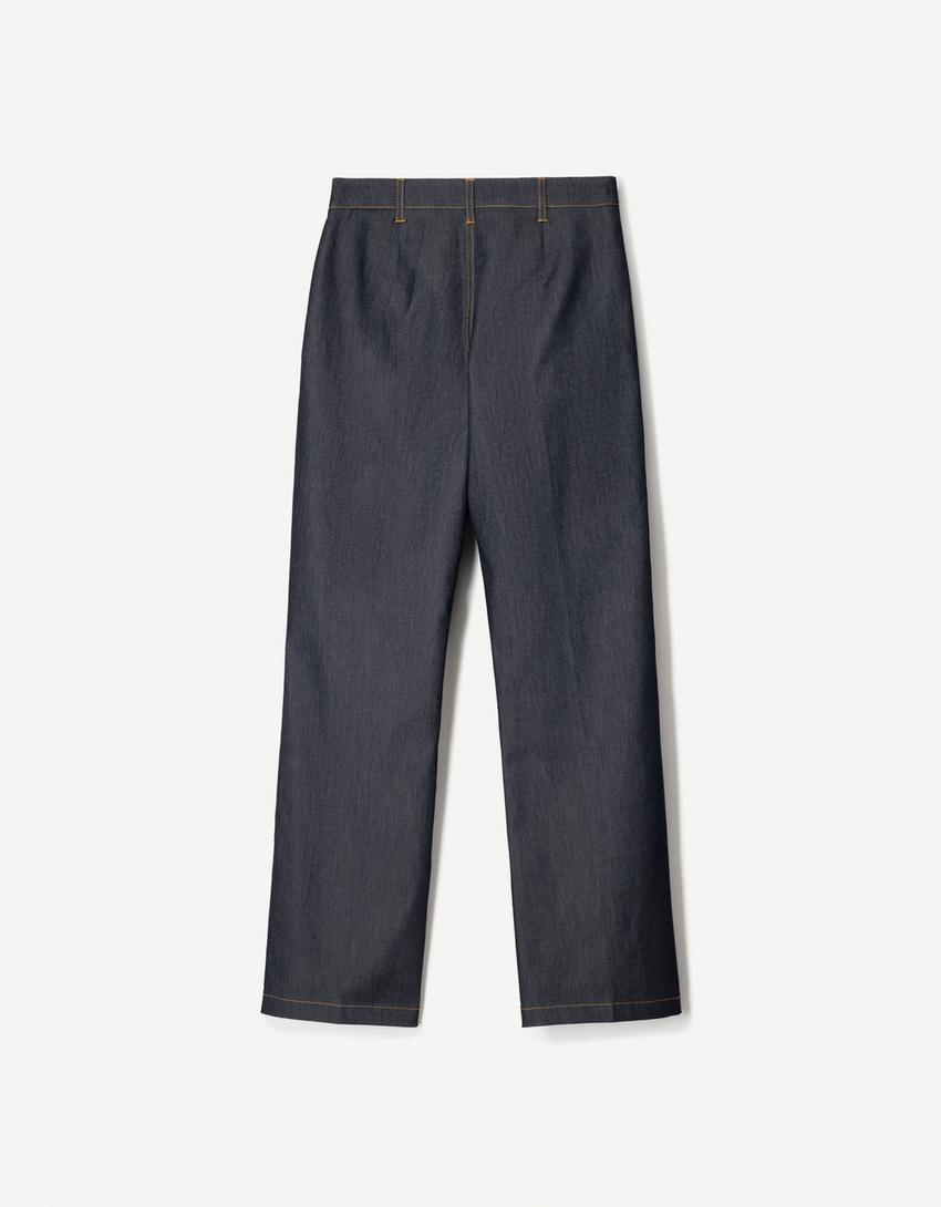 LOW-RISE BOOTCUT JEANS