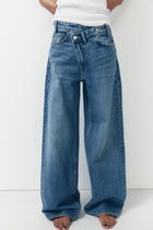 HIGH-WAIST WIDE LEG JEANS