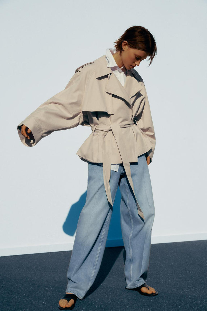 BELTED SHORT TRENCH