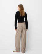 LOW-RISE BAGGY TROUSERS