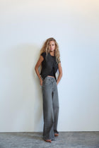 HIGH-WAIST WIDE LEG JEANS