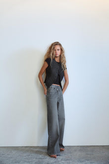 HIGH-WAIST WIDE LEG JEANS