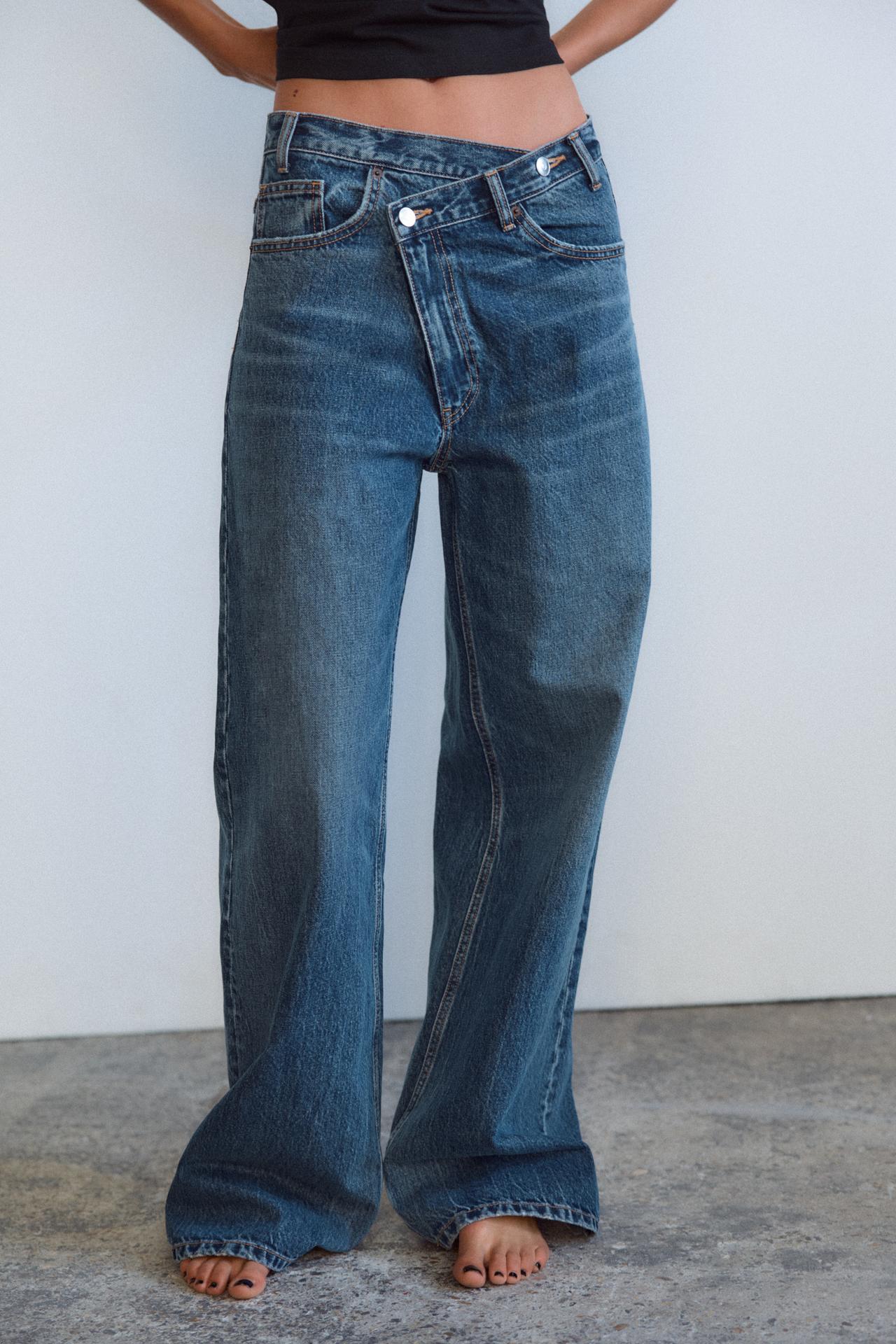 HIGH-WAIST WIDE LEG JEANS
