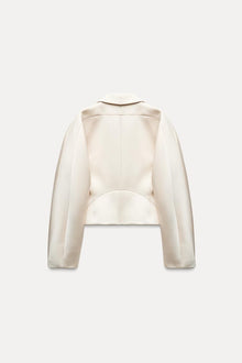 CLASSIC TAILORED BLAZER