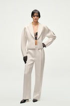 CLASSIC TAILORED BLAZER