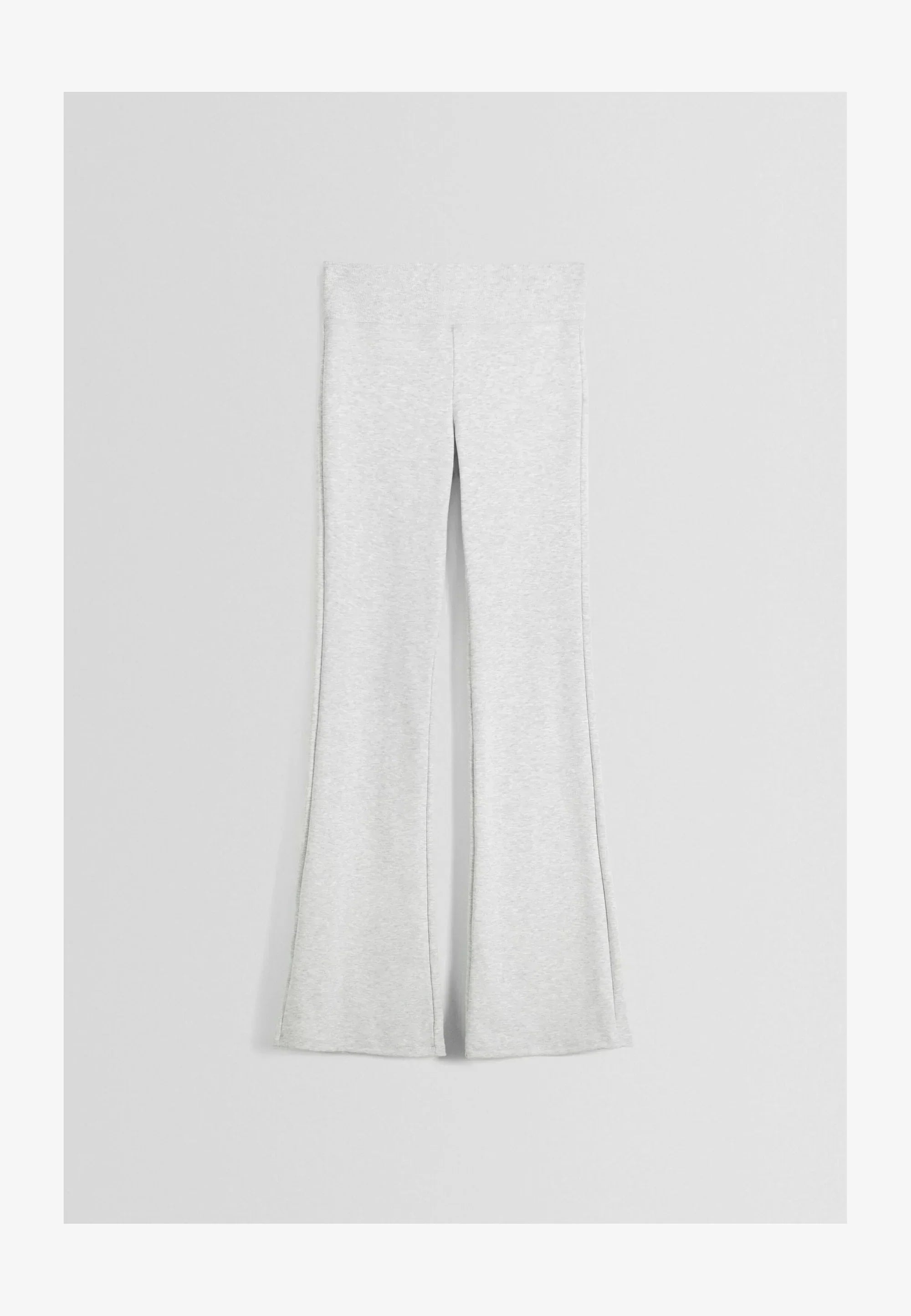 ESSENTIAL TWO-PIECE SET