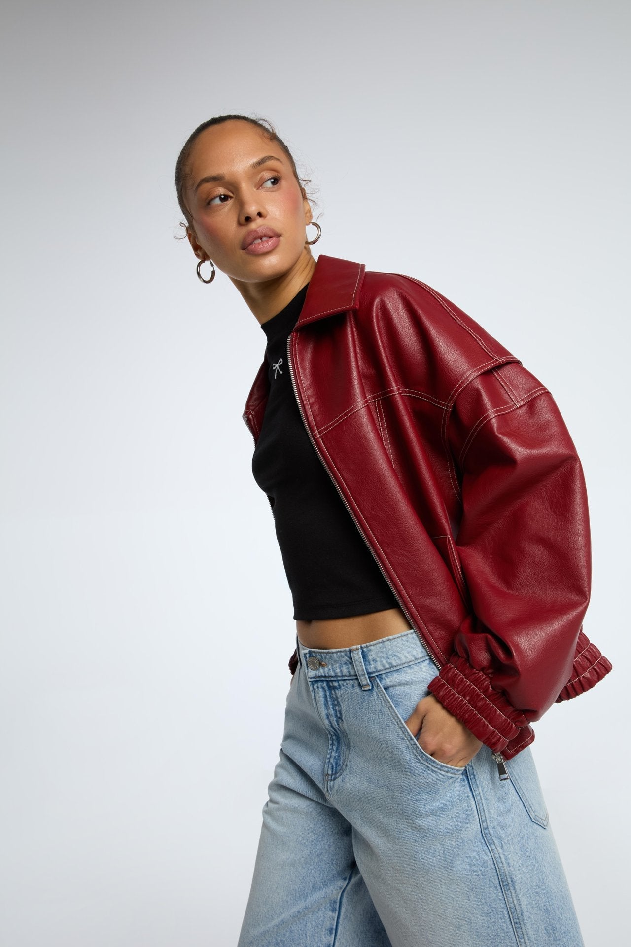 CLASSIC BOMBER JACKET