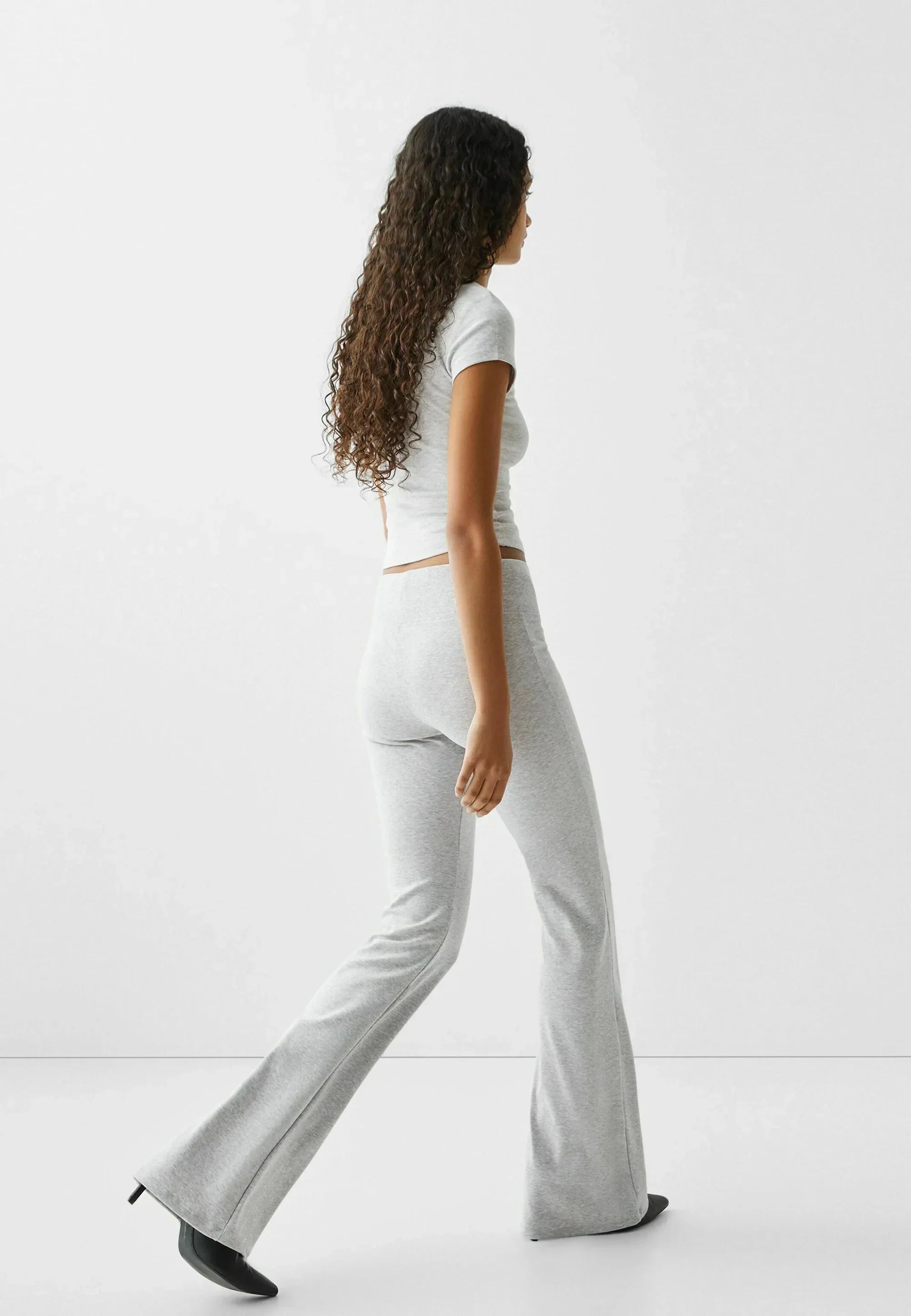 ESSENTIAL TWO-PIECE SET